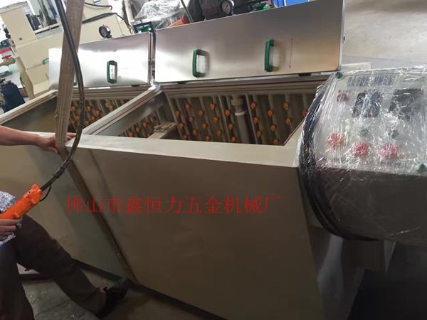 立体蚀刻机装车发货！